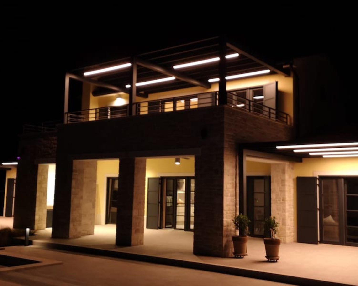 linearna-rasvjeta-led-rasvjeta-vanjska-rasvjeta-lampa-led-traka-led-trake-lusteri-svjetiljka-zarulja-led-zarulja-dizajn-interijera-dizajner-interijera-projektiranje-rasvjete-projekt-rasvjete