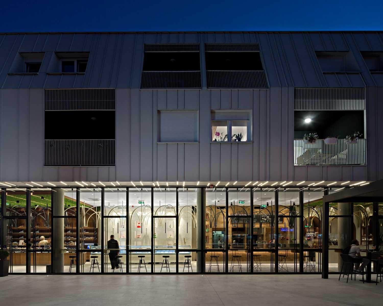 linearna-rasvjeta-led-rasvjeta-vanjska-rasvjeta-lampa-led-traka-led-trake-lusteri-svjetiljka-zarulja-led-zarulja-dizajn-interijera-dizajner-interijera-projektiranje-rasvjete-projekt-rasvjete